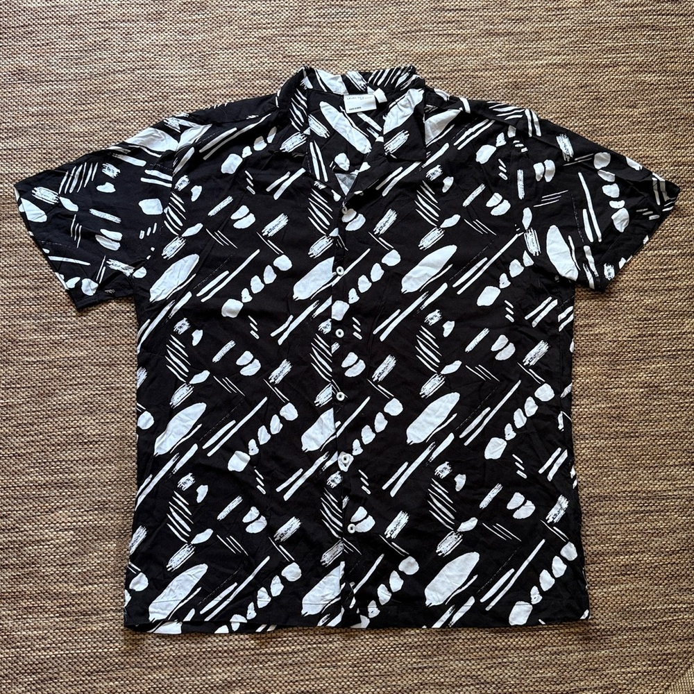 Black and White Patterned Men's Button Up Shirt